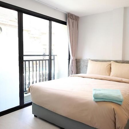 Albergue Y House Patong Exterior foto
