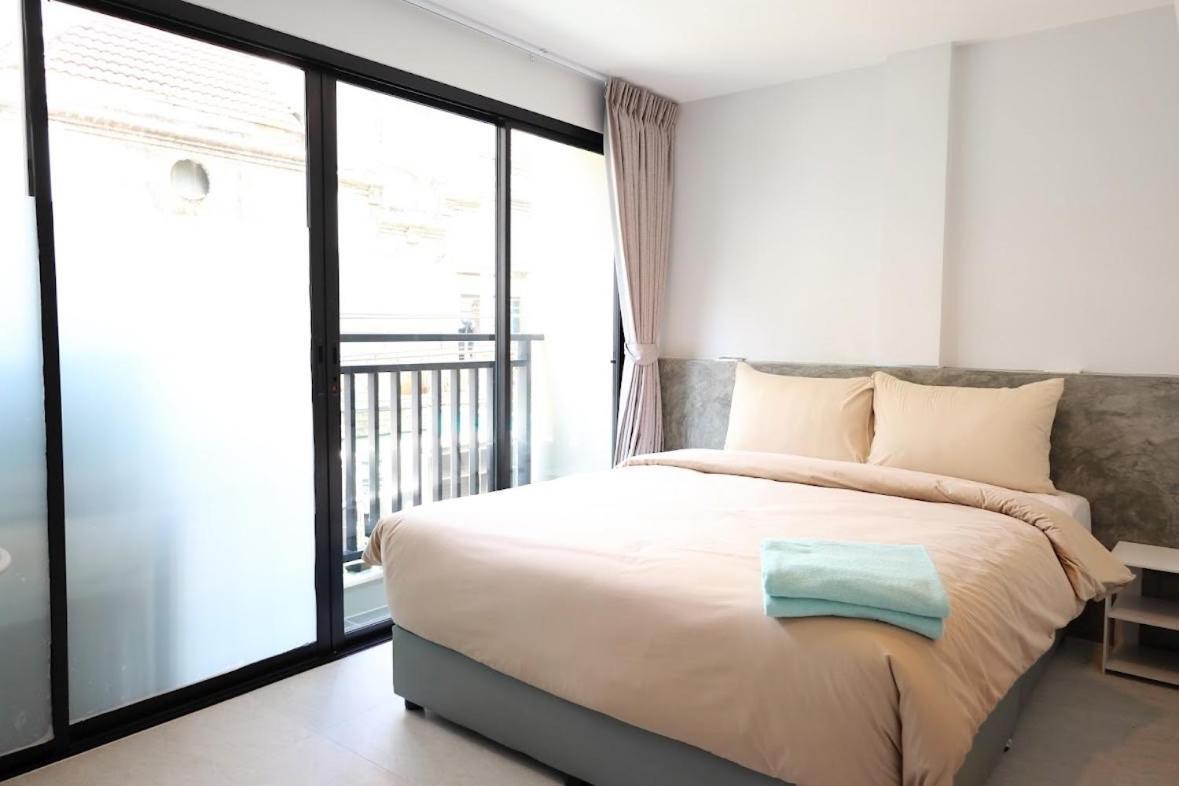 Albergue Y House Patong Exterior foto